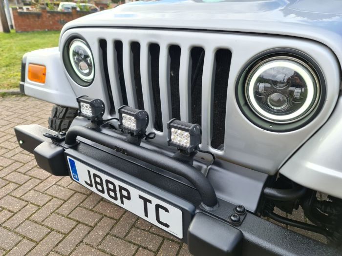 Jeep Wrangler 4.0 Grizzly 2dr Convertible Petrol Silver